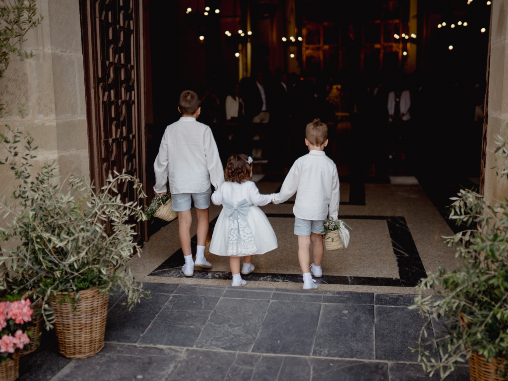 entrada niños paje bodas
