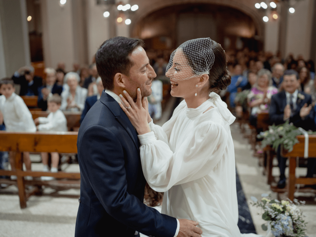 novia con tocado vintage